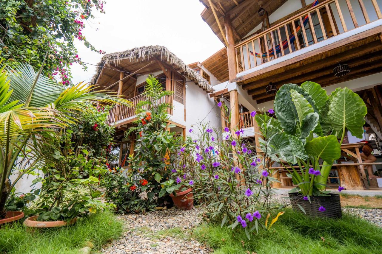 Ganso & Buho Hotel Ayampe Exterior photo