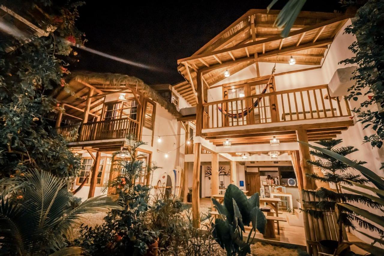 Ganso & Buho Hotel Ayampe Exterior photo