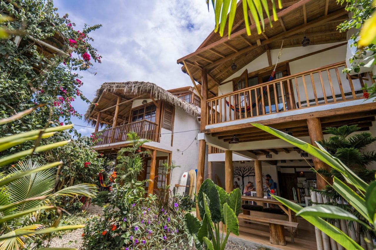 Ganso & Buho Hotel Ayampe Exterior photo