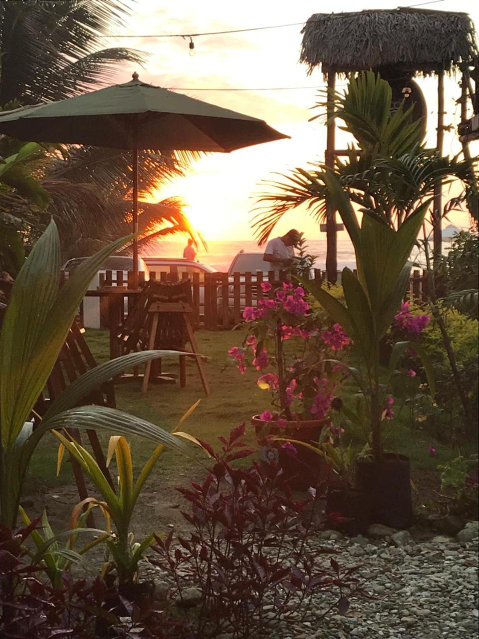 Ganso & Buho Hotel Ayampe Exterior photo